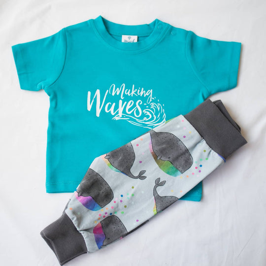 Making Waves (Turquoise)